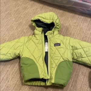 Patagonia green puffy jacket 3M